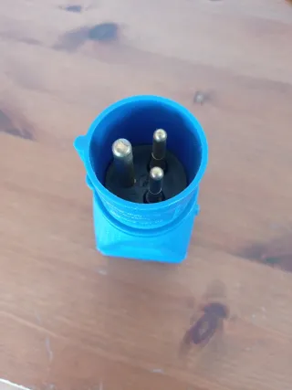 Adaptador Enchufe Camping Azul