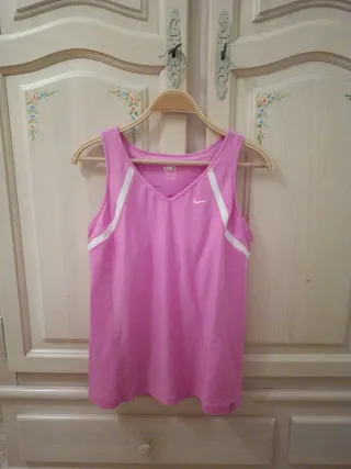 Camiseta deportiva Nike mujer rosa