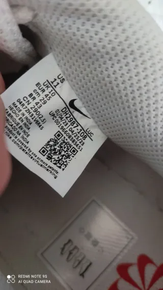 Zapatillas Nike Blancas y Rojas