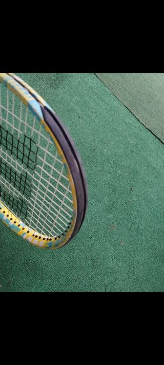 Raqueta Tenis Wilson Clash Minions 26 Niño