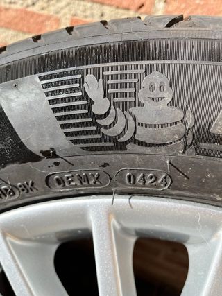 Llantas Mercedes 17 Clase V + Neumáticos