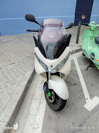 Suzuki Burgman 125 Executive 2013