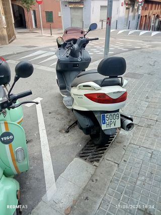 Suzuki Burgman 125 Executive 2013