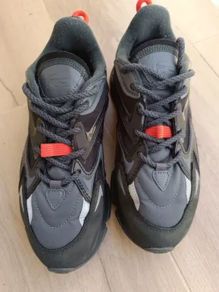 Zapatillas Lacoste Neo Tech Mujer Negro/Gris