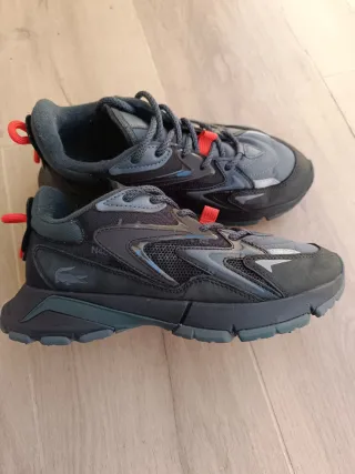 Zapatillas Lacoste Neo Tech Mujer Negro/Gris