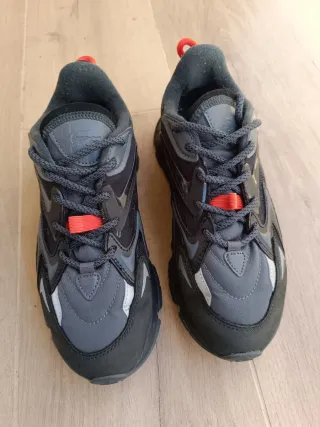 Zapatillas Lacoste Neo Tech Mujer Negro/Gris