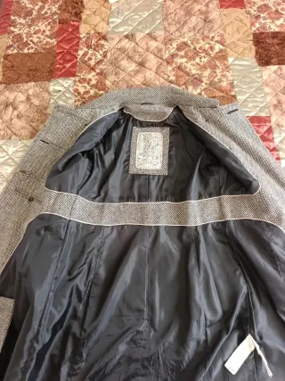 Abrigo Talla L doble abotonadura cinturón