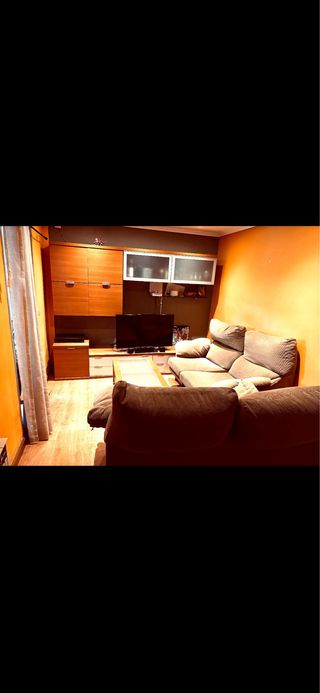 Mueble salón con vitrina y mesita