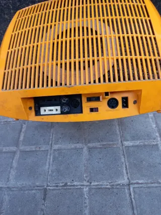 Televisor Vintage Inter. Amarillo