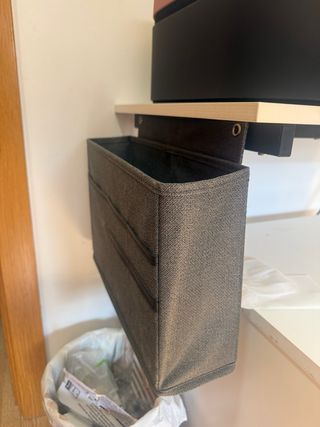 Escritorio de esquina blanco y negro