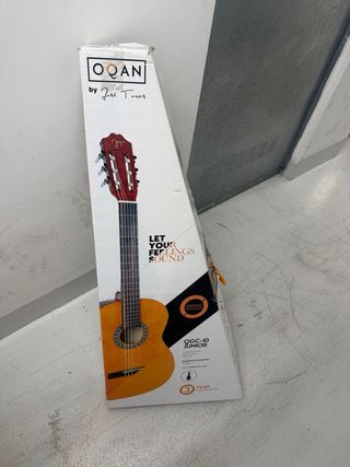 Guitarra española para niño, diez horas de uso