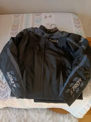 Chaqueta motera juvenil XL con protecciones
