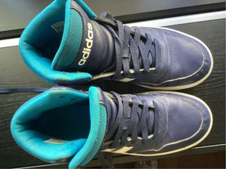 Zapatillas Adidas Baloncesto Azul talla 39,5.