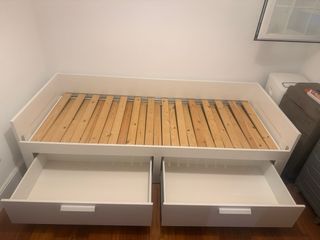 Cama IKEA Brimnes con 2 colchones