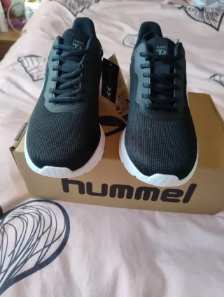 Zapatillas Hummel Hombre Negras y Blancas