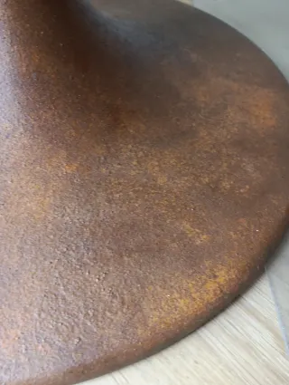 Mesa redonda tratada efecto hierro envejecido