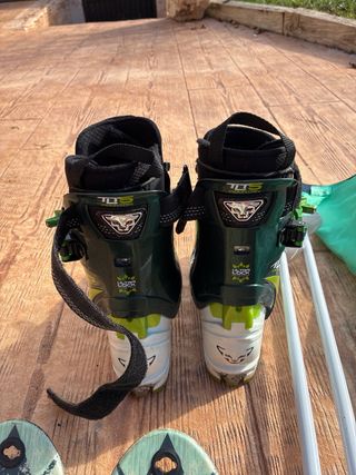 Equipo de esquí de travesía