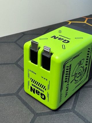 Caricatore GaN W&O USB-C/Lightning Cavi Retrattili