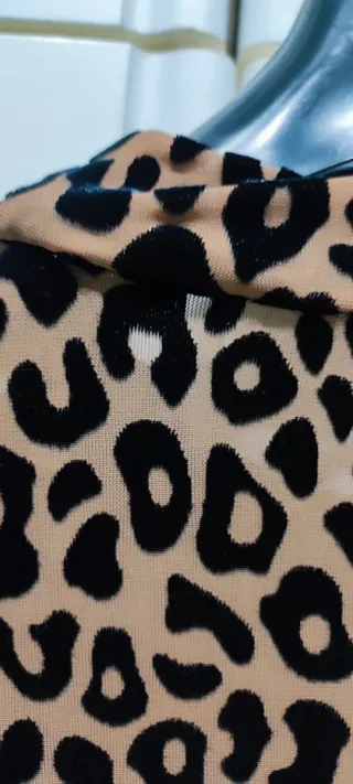 Vestito corto maculato taglia L