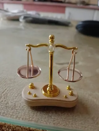 MINI Báscula de precisión dorada