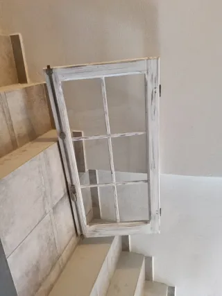 Ventana decorativa rústica