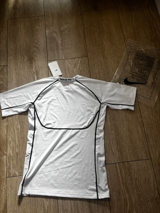 Térmica Nike Blanca Manga Corta