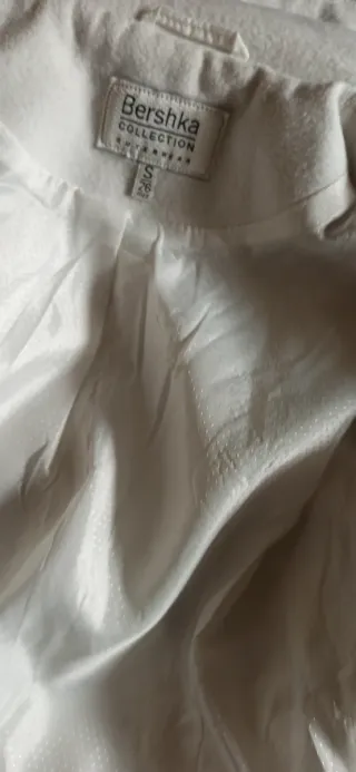 Abrigo Bershka blanco