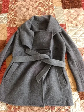 Abrigo lana gris con cinturón