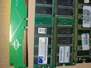 Memorias RAM diversos tipos