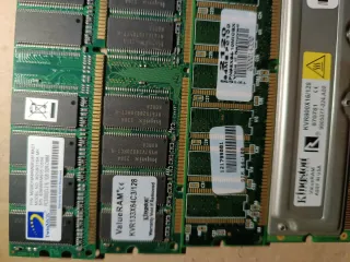 Memorias RAM diversos tipos