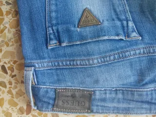 Pantalones vaqueros Guess azules