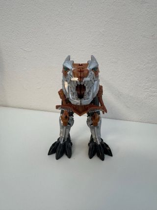 Robot Transformer Naranja y Plateado