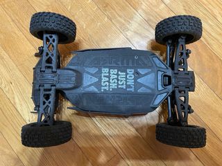 Arrma Typhon Grom RC Coche