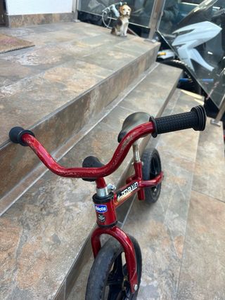 Bici de equilibrio roja
