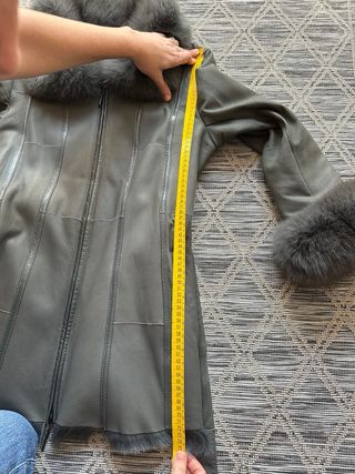 Abrigo de piel auténtica con pelo