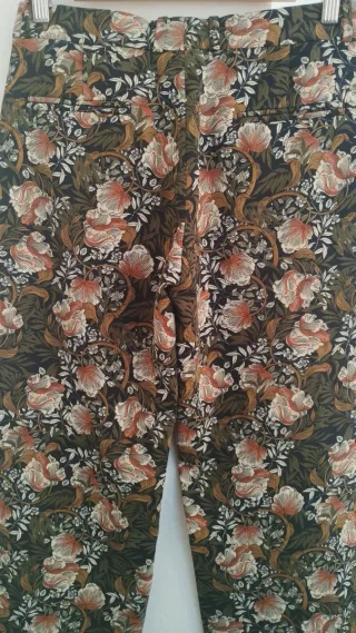 Zara | Pantalón Estampado Floral | T XS