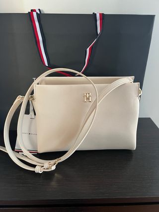 Bolso bandolera Tommy Hilfiger beige
