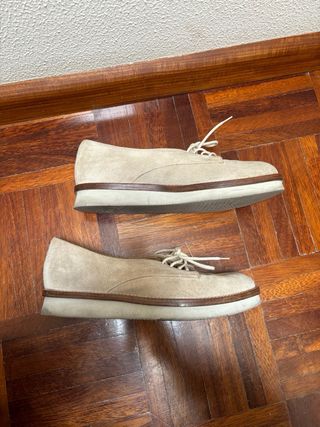 Scarpe stringate Frau beige scamosciate