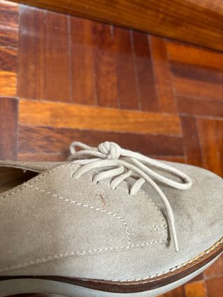 Scarpe stringate Frau beige scamosciate