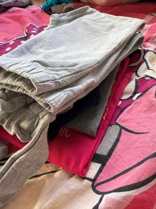 Stock abbigliamento bimba
