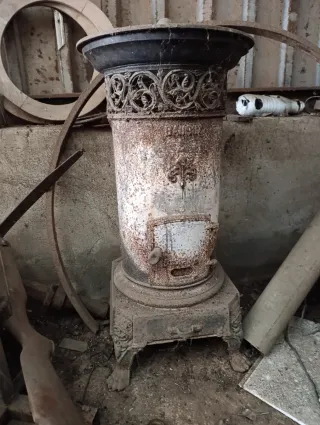 Estufa antigua de leña