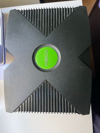 Xbox Clásica Negra + 2 Mandos y Juegos