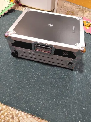 Maleta DJ TRAKTOR ,para controlador traktor dj S2