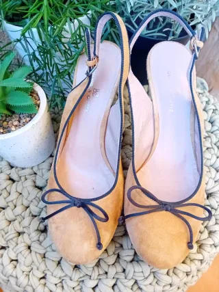 Zapatos de tacón ocre