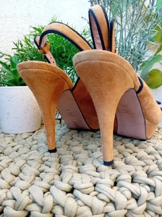 Zapatos de tacón ocre