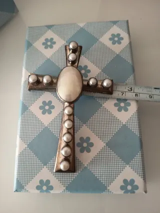 Colgante Cruz de plata con perlas blancas