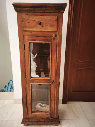Vitrina rústica madera maciza con puerta
