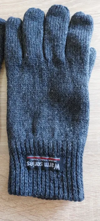 Guantes de lana grises
