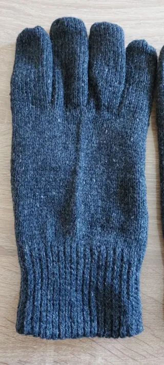 Guantes de lana grises