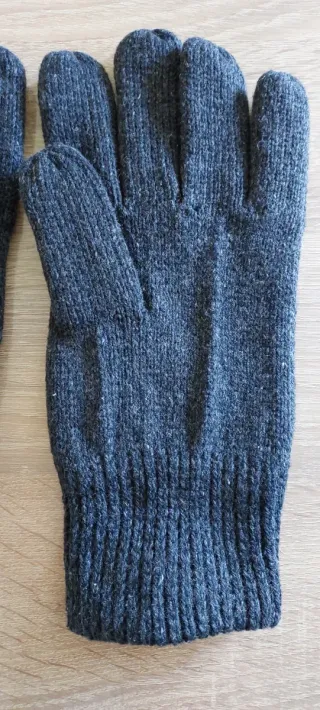 Guantes de lana grises